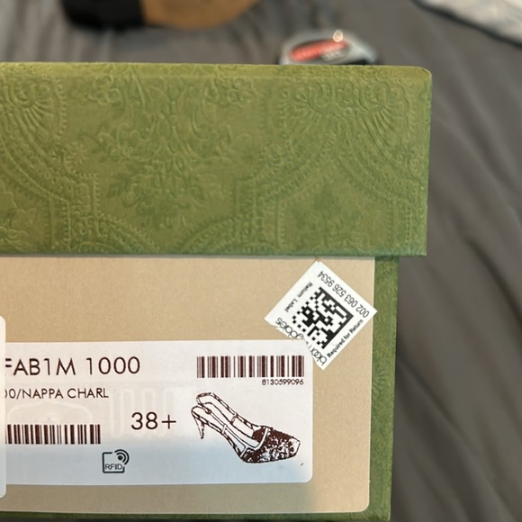 Stunning one of few Brand new. Never worn Gucci shoe - Picture 7 of 7